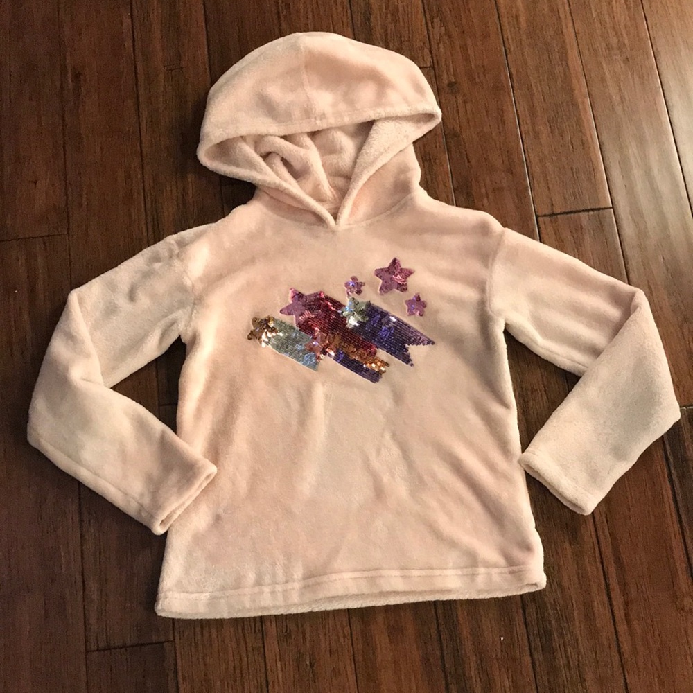 Super fluffy winter hoodie. 🥰